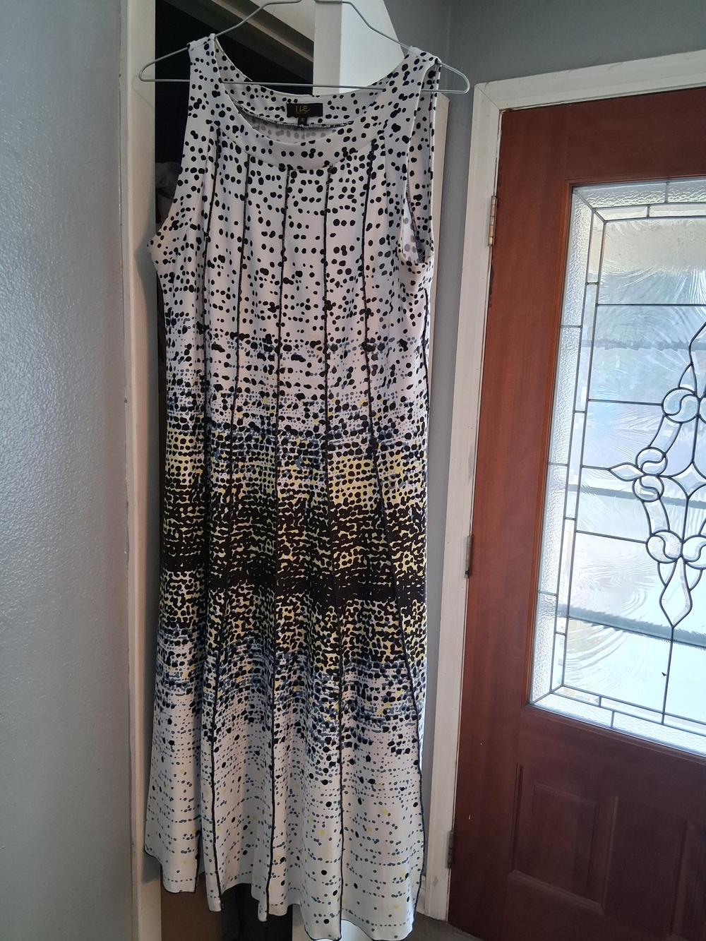 I Le White Sleeveless Maxi Dress with Black and Yellow Dot Gradient